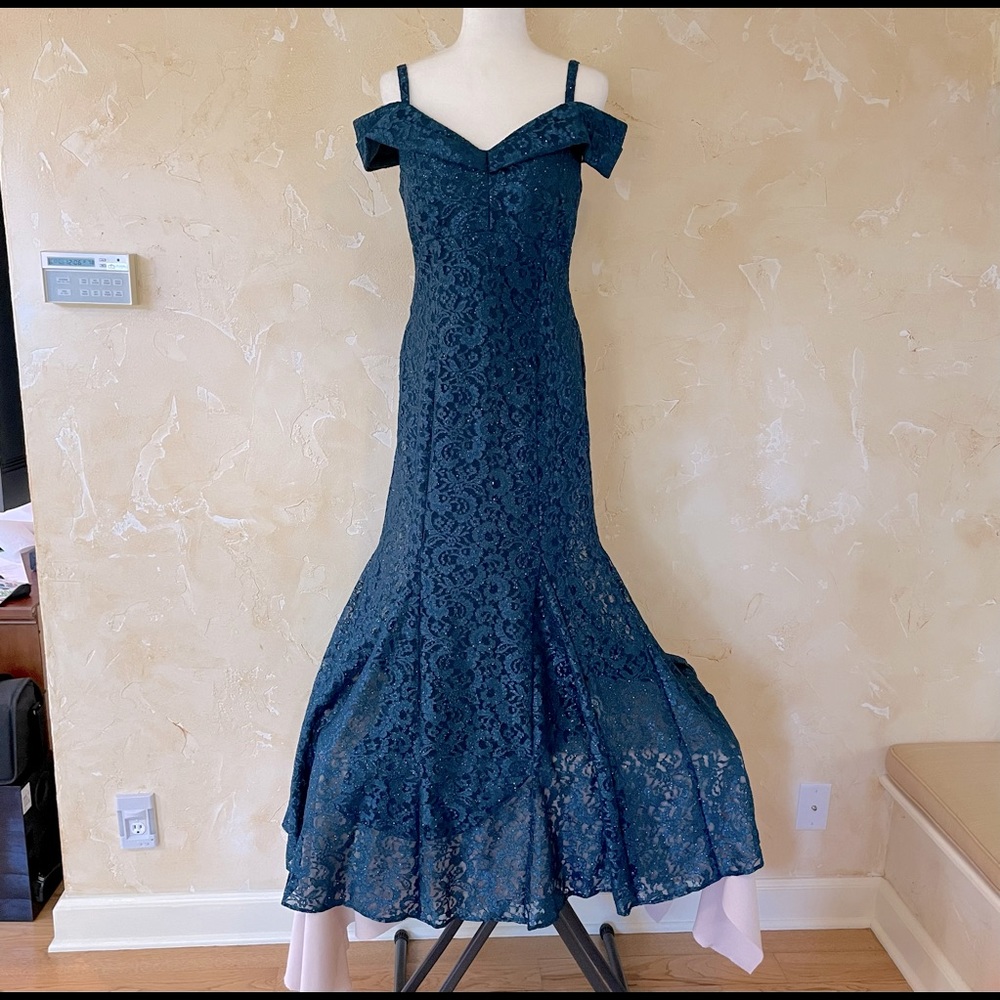 R & M Richards floor length Dark Teal formal gown in size 10
